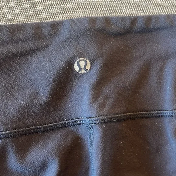 Lululemon leggings, size 6. 2 pairs - Picture 3 of 4